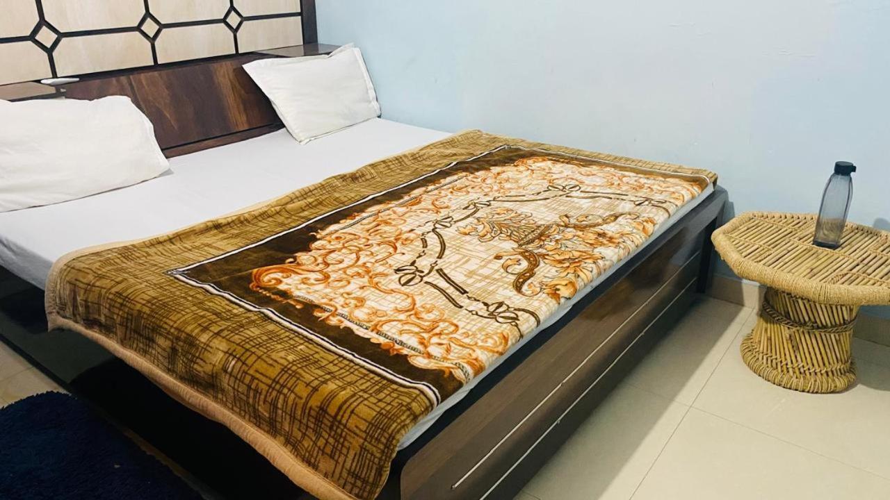 Ram Paying Guest House & Hostel Near By Krishna Janmabhoomi Mathura Extérieur photo